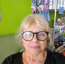 Being the father of 5 daughters always makes Father's Day a very special  day! My daughters wanted to know where we should celebrate! Of course, I  said Marshall Steakhouse! Make your reservation