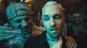 Il y a même certaines personnes qui sont allées jusqu'à créer des. Squeezie Youtubeur Aux 15 Millions D Abonnes Suit Les Conseils De Son Pere Fais Ce Que Tu Aimes