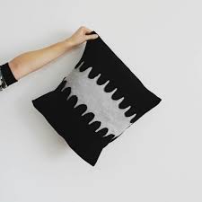 Dasistyeah Diy Franzi On Instagram Werbung Unbezahlte Markennennung No 5 Kissenbezug Aus Der Ikea Polarvide Decke Und Einem Altem Ikea Hack Ikea Clutch