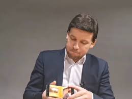 Колишній фотограф, який захищає країну на сході? Eto Tebe Ne Zhirika 15 Let Pesochit Akter Velikij V Obraze Zelenskogo Zapisal Otvet Na Parodiyu Galkina Video Gordon