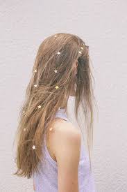 10 Grown Up Ways To Wear Glitter In Your Hair This Holiday Season Hair Styles Hair Beauty Her Hair