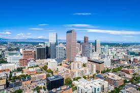 The state is blessed with national parks, grasslands and forests where in warmer weather you can enjoy hiking, mountain biking or rock climbing. Colorado Der Jahrhundertstaat In Den Rocky Mountains