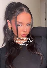 Ella Flippin's Instagram, Twitter & Facebook