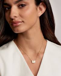 Haley Bow Gold Short Pendant Necklace