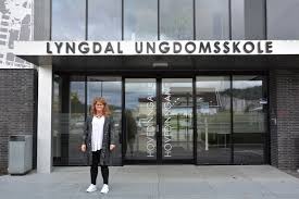 Lyngdal ungdomsskole ble åpnet med brask og bram til skolestart høsten 2013. Slik Pavirkes Skolene Av Korona Lister24 No