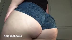 PAWG shakes ass in jean shorts
