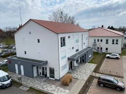 Die wohnung hat 63 qm und eine super nette.,suche nachmieter für 3 raum in lindow in suche nachmieter für 2 zimmer wohnung in der innenstadt von neuruppin zum 30.10 oder früher leider. Wohnungen Mieten Neuruppin Hauser Immobilien Kaufen Mieten