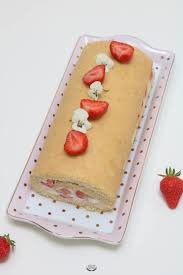 Biscuit Roule Aux Fraises Et Chantilly Recette Roule Fraise Biscuit Roule Chantilly