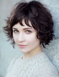 Short All Natural Pointy Wavy Hairstyle Short Wavy Haircuts Short Wavy Hairstyles For Women Haircuts For Wavy Hair