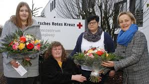 AOK-Preis für engagierte Pflege geht an junge Frau aus Battenberg