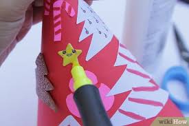 .kerucut dari karton jika rangga ingin membuat topi yang tingginya 16 cm dan diameter alasnya adalah 20 cm berapakah luas karton yang diperlukan oleh rangga. Cara Membuat Topi Kerucut Dengan Gambar Wikihow