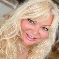 gscmembermonday This week's Member Monday feature is Karen Kiley. Karen is  a talented singer/songwriter who has been making music since she was 14.  Her journey has taken her from touring the country