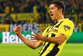 Rb leipzig defender willi orban believes borussia dortmund striker erling haaland and bayern munich star robert lewandowski are at the same level, but stressed that the two have different playing. Robert Lewandowski Dortmund Beat Real Madrid In Champions League Sports Illustrated