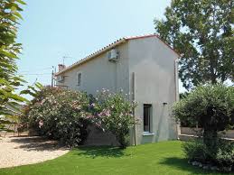 Situe Tres Calme En Pleine Campagne Sans Vis A Vis Entre Pechers Kiwis Oliviers 94 En Moyenne Par Nuit A Argeles Sur Mer Belle Maison Maison Independante