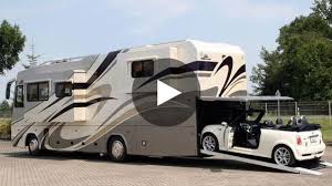 Ce Camping Car Peut Transporter Une Voiture Camping Car De Luxe Camping Car Camping