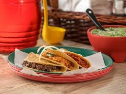 Birria De Res Receta Facil Kiwilimon Tacos De Canasta Con Salsa Verde Cruda Receta En 2020 Tacos De Canasta Alimentos Y Bebidas Recetas Salsa Verde Cruda