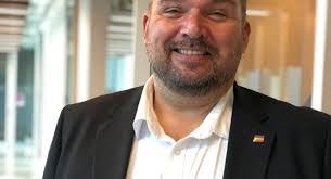 Adam Lees's Instagram, Twitter & Facebook