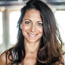 Sara Mingus's Instagram, Twitter & Facebook