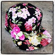 Rojas Floral Lana Del Rey Snapbacks Hats Florals Snapback Hat Flower Cap On Etsy 38 00 Snapback Hats Floral Baseball Cap Floral Hat
