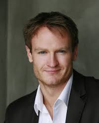 Joshua lawson (born 22 july 1981) is an australian actor best known for his role as doug gugghenheim in the showtime sitcom house of lies and his role as kano in mortal kombat. Josh Lawson Mortal Kombat Wiki Fandom