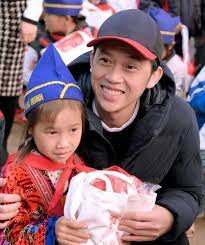 Nsưt hoài linh cũng cảm ơn tấm lòng từ thiện của đông đảo khán giả đã yêu mến, hưởng ứng lời kêu gọi trên trang cá nhân của anh. 9unytcl3iv Fpm