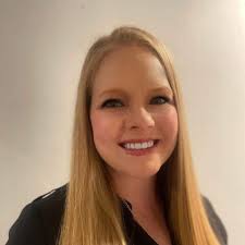 Sarah Marshman's Instagram, Twitter & Facebook