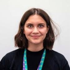 Sarah Hayter's Instagram, Twitter & Facebook