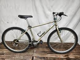 Image result for Beige Jantes 1990 ARO