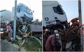 We will be going in a team of adults & 2 childred age below 12 yrs old. Bernama Three Dead In Lorry Trailer Collision On Jalan Kluang Batu Pahat