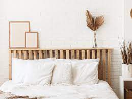 È uno dei punti della camera dal letto che attira maggiormente l'attenzione ed è importante decorarla con cura in modo gradevole. Tpgjwszs Rva M