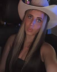 Cait Williams🖤 (@caitbabby_) • Instagram photos and videos