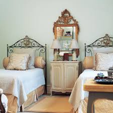 If you are considering purchasing an iron bed, you already have one, decorating the surrounding. Photos Hgtv