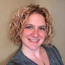 Lindsey Kramer's Instagram, Twitter & Facebook