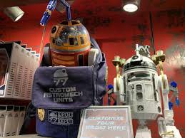 Photos Video Review Custom Droid Building At The Droid Depot In Star Wars Galaxy S Edge Wdw News Today Star Wars Droids Star Wars Star Wars Merchandise