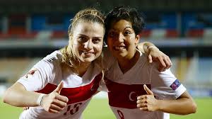 600+ vectors, stock photos & psd files. Foot Feminin La Turque Melike Pekel Signe Au Psg Officiel