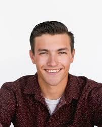 Kelsey Gardner's Instagram, Twitter & Facebook