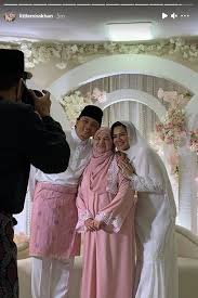 The name mohammad noor is a patronymic, and the person should be referred to by the given name, nabil fiqri. Pernikahan Noor Nabila Dan Engku Emran Blog Sihatimerahjambu
