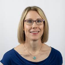 Sara Neumann's Instagram, Twitter & Facebook