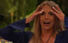 Love Island's Faye discusses her botox fail with fellow islanders