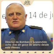 La suspensión de ocho días sin goce de salario del director general del  Benemérito Cuerpo de Bomberos de Costa Rica, Héctor Chaves León, entró en  vigor este viernes, según confirmaron desde la
