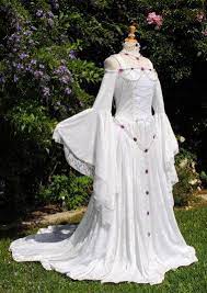 Gwendolyn Medieval Or Renaissance Wedding Gown By Romanticthreads 465 00 Renaissance Wedding Medieval Dress Historical Dresses