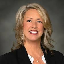 Lori Hoag's Instagram, Twitter & Facebook