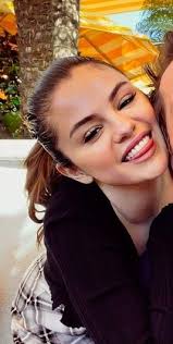 The list of female celebs who gave up a little more of their body for fame is quite unending, but here are the top 10 of such women. Pin By Bluevsco On Selenator Selena Gomez Selena Gomez Pictures Selena Gomez Wallpaper