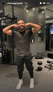 Sort by album sort by song. Drake Shows Workout Gains In Eye Catching Photo Weeks After Knee Injury Grinding For Recovery People Com