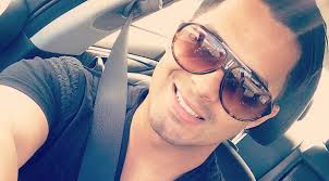 Ken- Y se reconcilia con su pareja y publica una fotografía familia- FOTO