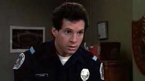 La serie animata si colloca cronologicamente fra il quarto ed il quinto film della titolo originale: Carey Mahoney Wikipedia