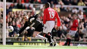 Donny van de beek's agent shoots down. Man Utd 6 1 Arsenal Dwight Yorke S Hat Trick Underlines Historic Domestic Dominance Ht Media