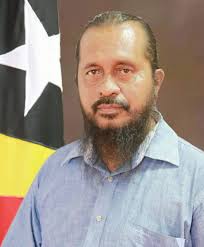 𝐏𝐫𝐞𝐬𝐭𝐚 𝐎𝐦𝐞𝐧𝐚𝐣𝐞𝐧 𝐃𝐈𝐋𝐈, 𝐒𝐚𝐛𝐚𝐝𝐮 𝟐𝟕 𝐉𝐮𝐥𝐥𝐮  𝟐𝟎𝟐𝟒—Ministru Administrasaun Estatal, Sua Exelénsia 𝐓𝐨𝐦𝐚́𝐬 𝐝𝐨  𝐑𝐨𝐬𝐚́𝐫𝐢𝐨 𝐂𝐚𝐛𝐫𝐚𝐥, hamutuk ho Dirijente no funsionáriu sira,  presta omenajen ba Maktoban ...