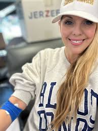 Have you donated to get your cozy ❄️ 𝗕𝗹𝗼𝗼𝗱 𝗗𝗼𝗻𝗼𝗿  𝗦𝘄𝗲𝗮𝘁𝘀𝗵𝗶𝗿𝘁? Drop a picture of you rocking your favorite new  winter wear in the comments below! 🤳👇 Make an appointment to get