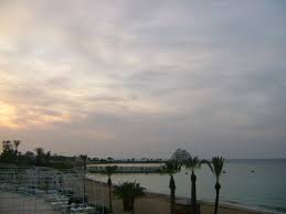 Drei ältere töchter studieren in vom krieg verschonten städten im westen syriens. Syrien Politische Studienreise Digital Alsharq